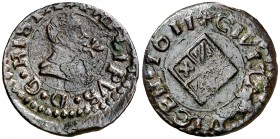 1611. Guerra dels Segadors. Vic. 1 diner. (Cal. 917) (Cru.C.G. 4677a). 1,31 g. Busto de Felipe IV a derecha con lis delante de la boca. Acuñada en 164...