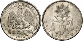 1870. México. Mº (México). M. 1 peso. (Kr. 408.5). 27,20 g. AG. Bella. Escasa así. EBC.