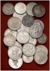 Lote de 74 monedas de diversos países, la mayoría en plata y tamaño duro. A examinar. MBC/Proof.