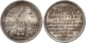 ROTHENBURG O. D. TAUBER. - Stadt. 
Silbermedaille 1744 (von J. L. Oexlein, 44,0 mm), auf den gleichen Anlaß. Stadtansicht / Schrift. Slg. Whiting - ,...
