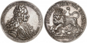 BADEN - DURLACH. Karl Wilhelm, 1709-1738. 
Silbermedaille 1709 (von P. H. Müller, 44,2 mm), auf seinen Regierungsantritt. Brustbild / Löwe. Wiel.-Z. ...
