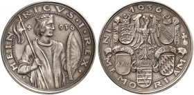 GOETZMEDAILLEN. 
Silbermedaille 1936 (36,2 mm), auf den 1000. Todestag von König Heinrich I. Hüftbild mit Schild und Fahne / Adler zwischen fünf Wapp...