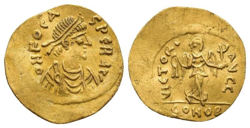 PHOCAS (602-610 AD). AV, Semissis, Constantinopolis. 
Obv: δ N FOCAS PЄR AVG
P...