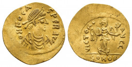 PHOCAS (602-610 AD). AV, Semissis, Constantinopolis. 
Obv: δ N FOCAS PЄR AVG
Pearl-diademed, draped and cuirassed bust of Phocas to right.
Rev: VIC...