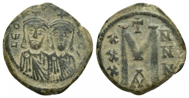 LEO V THE ARMENIAN with CONSTANTINE (813-820 AD). AE, Follis. Constantinople.
O...