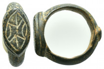 ANCIENT ROMAN BRONZE RING (1ST-5TH CENTURY AD.)
Condition : See picture. No return
Weight : 9.64 g
Diameter: 26.95 mm