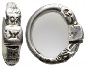 ANCIENT ROMAN SILVER RING (1ST-5TH CENTURY AD.)
Condition : See picture. No return
Weight : 14.51 g
Diameter: 27.88 mm