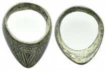 ANCIENT OTTOMAN BRONZE ARCHER RING (12th-17th AD)
Condition : See picture. No return
Weight : 7.01 g
Diameter: 21.14 mm