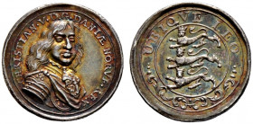 Dänemark. Christian V. 1670-1699 
Silberne Miniaturmedaille o.J. von J. Leherr (unsigniert). Brustbild im Harnisch nach halbrechts / Drei Leoparden. ...
