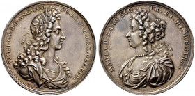 Großbritannien. William III. und Mary 1688-1694 
Silbermedaille 1689 von G. Hautsch, auf ihre Königskrönung. Belorbeertes Brustbild des Königs im Har...