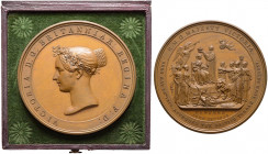 Großbritannien. Victoria 1837-1901 
Bronzemedaille 1838 von J. Davis, auf die Krönung. Ausdrucksstarke Jugendbüste der Königin nach links mit einem B...