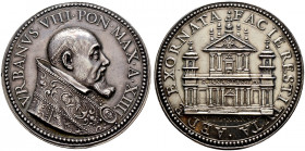 Italien-Kirchenstaat (Vatikan). Urban VIII. (Maffeo Barberini) 1623-1644 
Silbermedaille 1636 (AN XIII) von G. Mola, auf den Wiederaufbau der Kirche ...