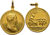 Haus Habsburg. Maria Theresia 1740-1780 
Tragbare, vergoldete Bronzemedaille 1774 von A. Wideman, auf die Verbesserung der Lateinschulen. Büste der K...