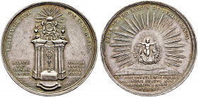 Sachsen-Albertinische Linie. Friedrich August I. August der Starke") 1694-1733 
Silbermedaille 1721 unsigniert, auf die Einweihung des neuen Altars d...