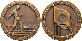 Drittes Reich. 
Bronzemedaille 1934 von Mayer und Wilhelm, auf den Beginn des Dritten Reiches. DEUTSCHE SAAT. Sämann nach rechts vor aufgehender Sonn...
