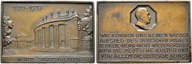 Drittes Reich. 
Bronzeplakette 1937 von Mayer und Wilhelm, auf das 25-jährige Bestehen des Württembergischen Staatstheaters. Theateransicht / Kopf Hi...