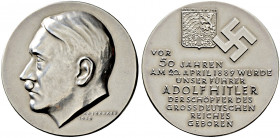 Drittes Reich. 
Mattierte Silbermedaille 1939 von Krischker, auf den 50. Geburtstag Adolf Hitlers - gestiftet von seiner Geburtsstadt Braunau. Büste ...