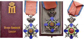 Rumänien. 
Orden vom Stern Rumäniens, Ritterkreuz mit Schwertern 2. Modell (mit Adler in den Kreuzwinkeln) 1932-1947. Silber und Emaille, die separat...