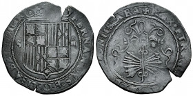 Catholic Kings (1474-1504). 4 reales. Sevilla. (Cal-561). Anv.: FERNANDVS ◦ ET ◦ ELISABET ◦ DEI GR. Rev.: + REX ◦ ET REGI...IONIIS ◦ ARA. Ag. 13,45 g....