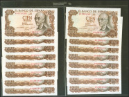 Conjunto de 16 billetes de 100 Pesetas emitidos el 17 de Noviembre de 1970 con las series 4A, 4W y 7N con numeraciones correlativas (Edifil 2021: 472c...