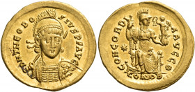 Theodosius II, 402-450. Solidus (Gold, 22 mm, 4.46 g, 6 h), Constantinople, Θ = 9th officina, circa 408-430. D N THEODO-SIVS P F AVG Helmeted, diademe...