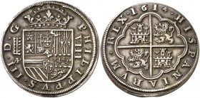 1614. Felipe III. Segovia. . 8 reales. (Cal. 152). 26,75 g. Cuatro flores de lis en las armas de Borgoña. Bonita pátina. Muy rara. MBC+.