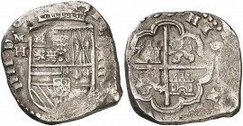1633. Felipe IV. (Madrid). H. 8 reales. Falta en todas las obras especializadas. 27,10 g. Visible parte del nombre y el ordinal del rey. Ceca y ensaya...