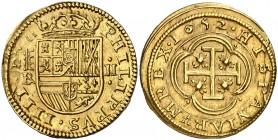 1652. Felipe IV. Segovia. . 2 escudos. (Cal. 184, mismo ejemplar) (Tauler 1012, mismo ejemplar). 7,05 g. Sin orla interior en anverso. Leve hojita per...
