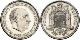 1949*1951. Estado Español. 5 pesetas. (Cal. 47). 14,92 g. Rarísima. Muy pocos ejemplares conocidos. S/C-.