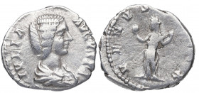 199 d C. Julia Domna. Roma. Denario. DS 4207 j.1. Ag. 2,42 g. VENVS FELIX. Venus a izquierda. MBC+. Est.60.
