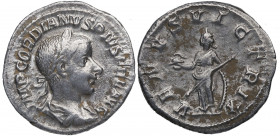 240 d.C. Gordiano III (238-244 d.C). Roma. Denario. RSC 347 – RIC 131. Ag. 2,66 g. VENVS VICTRIX. Venus a izquierda con casco cetro y escudo. MBC+. Es...