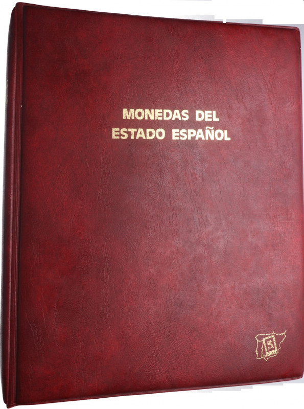 Franco (1939-1975). Colección 82 monedas II República y Franco. Álbum oficial de...
