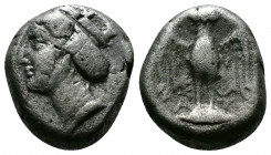 (Silver 3.83g 13mm) Pontos. Amisos circa 300-125 BC.Siglos AR
Turreted head of Tyche-Hera rleft
Rev: Owl, with wings spread, standing facing on shield...