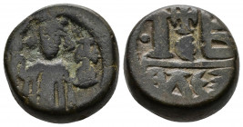 (Bronze, 10.64g 19mm) Constans II, 641-668. 12 Nummi Alexandria, September-November 641 or late 645-May 646.
 Constans II standing facing, wearing cro...