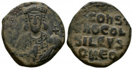 (Bronze, 9.30g 26mm) Constantine VII Porphyrogenitus and Romanus I Lecapenus. Follis. 913-959 Constantinople. (Sear-1761). 
 +CONST' bASIL' ROm./ Faci...