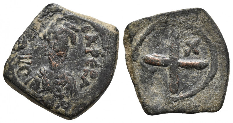 Phocas. AD 602-610. Constantinople Decanummium Æ 3.4gr 17.2mm