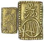 Japan
Mutsuhito (Meiji), 1867-1912
2 Stück: 2 Bu 1868/1869 und 2 Shu Tenpo (1832/1858). Zusammen 4,60 g.
sehr schön/vorzüglich. Hartill 8.32b und 8...