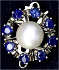 Colliers und Halsketten
Schliesse einer Perlenkette, Weißgold 585/1000, besetzt mit Perle und 8 Saphiren. 13 mm; 2,31 g