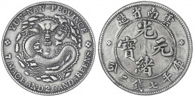 China
Qing-Dynastie. De Zong, 1875-1908
Dollar (Yuan) o.J. (1907). Provinz Yunnan.
sehr schön, zaponiert. Lin Gwo Ming 418.