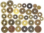 China
Lots bis 1949
35 gegossene und geprägte Cashmünzen der Qing-Dynastie, darunter vier Exemplare für Sinkiang.
untersch. erhalten