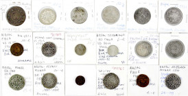 Nepal
Lots
18 Münzen des 18. bis 20. Jh. Viel Silber. Alle bestimmt, teils in Rähmchen, teils in Tütchen.
schön bis vorzüglich