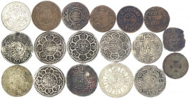 Nepal
Lots
18 Münzen des 18. bis 20. Jh., viel Silber, darunter frühe Tankas.
schön bis vorzüglich
