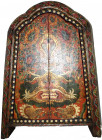 Tibet
Altarschrein um 1900. Holz, aufwendig bemalt, mit zwei Türen, dahinter verzierte Fächer für Rupas (Götterstatuen des Buddhismus). 80 X 106 X 27...