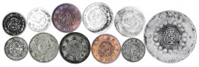 Lots Asien allgemein
11 Münzen China und Japan: Szechuan Dollar 1912 (Randfehler), Kwangtung 2 X 20 Cents Guang Xu, Kiang Nan 10 Cents, Japan 1/2 Sen...