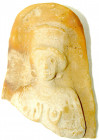 Rom
Objekte aus Keramik
Terrakotta-Fragment einer provinzialrömischen Darstellung der Venus oder der Kybele (?) mit Kopfbedeckung, ihre Brüste festh...