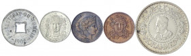 Frankreich
Lots
5 Münzen: 2 X 20 Francs 1848 (Essai Piedfort) Kupfer, 20 Francs 1848 Essai Zinn, Indochina 1/600 Piaster 1905, Marokko 500 Francs AH...