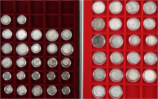 Haus Habsburg
Lots
49 Silbermünzen des 17. -19. Jh. Vom Kreuzer bis Gulden. Dabei auch 16 X Bayern sowie bessere Typen wie Gulden 1854 Hochzeit. All...