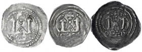 Salzburg
Adalbert III., königlicher Prinz von Böhmen, 1168-77 und 1183-1200
3 Varianten zum Pfennig o.J. sehr schön. Probszt 10. Luschin 71.