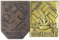Drittes Reich
Österreich: 2 eins. Spendenplaketten 1935 und 1936/37. 1 Schilling NS-Winterhilfe (Messing, 23 X 30 mm) und 2 Schilling NSDAP (Zink, br...