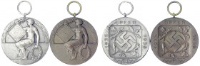 Drittes Reich
2 tragbare Bronzemedaillen 1935/1936 WHW Opferschiessen. Je 34 mm. Eine versilbert.
beide vorzüglich
